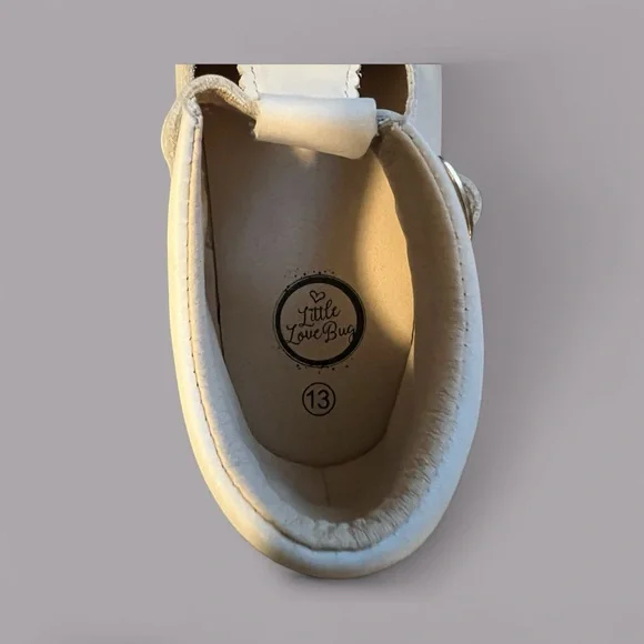 “Little Love Bug”Classic Cream Kids Shoes - Picture 9 of 9